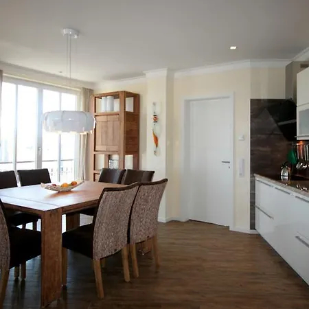 Strandvogt Apartment *