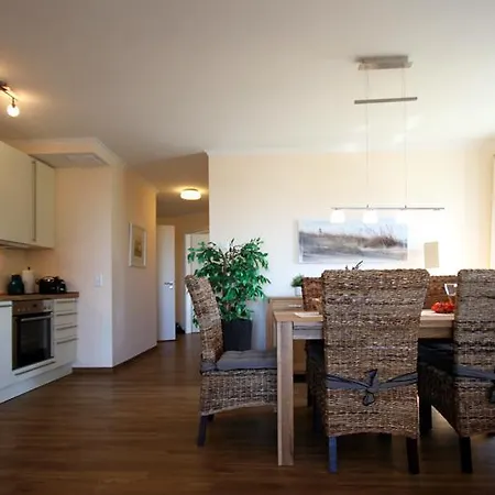 Strandvogt Apartment *